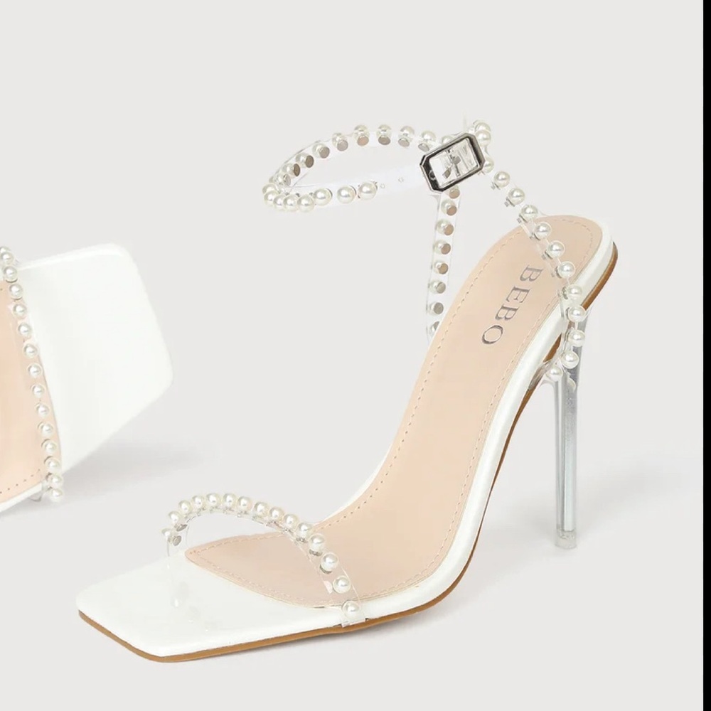 NWOT Lulu's Bebo Amber White Patent Pearl Ankle Strap Heels